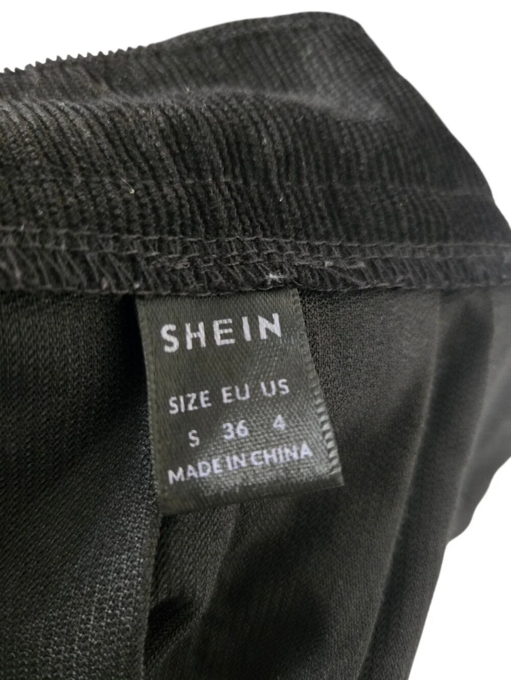 🖤 SHEIN Black Pleated Skater Mini Skirt Size Small